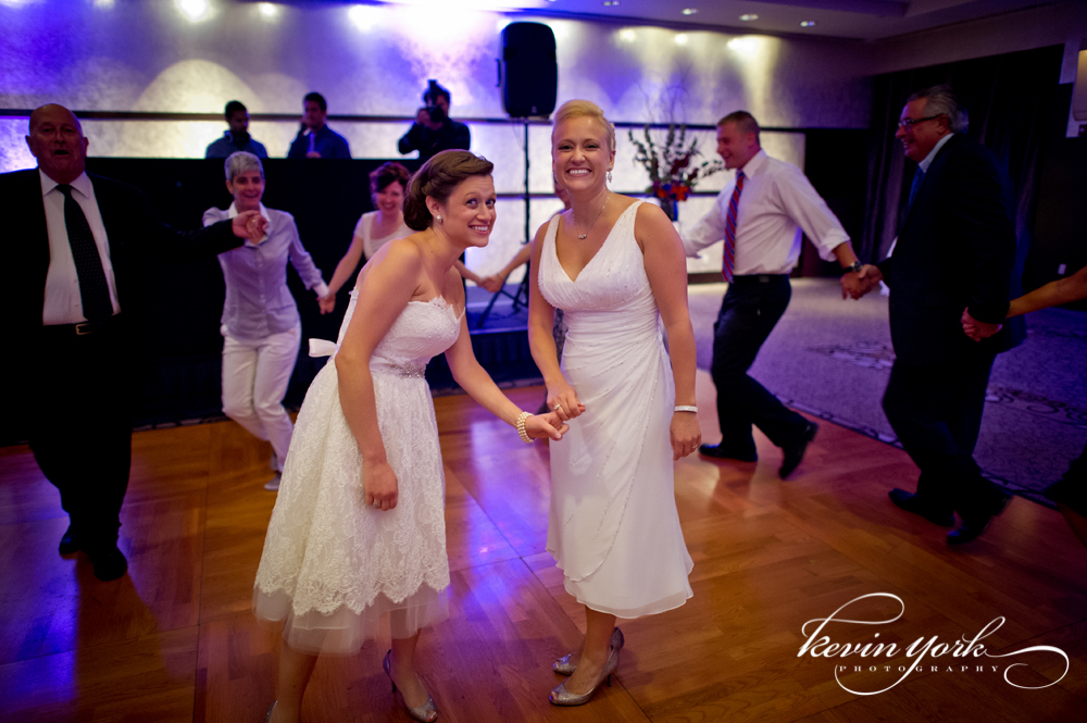 Jillian And Marissa S Sofitel Philadelphia Wedding Cutting Edge Marissa Jillian Wedding At The Sofitel Philadephia 8 23 13