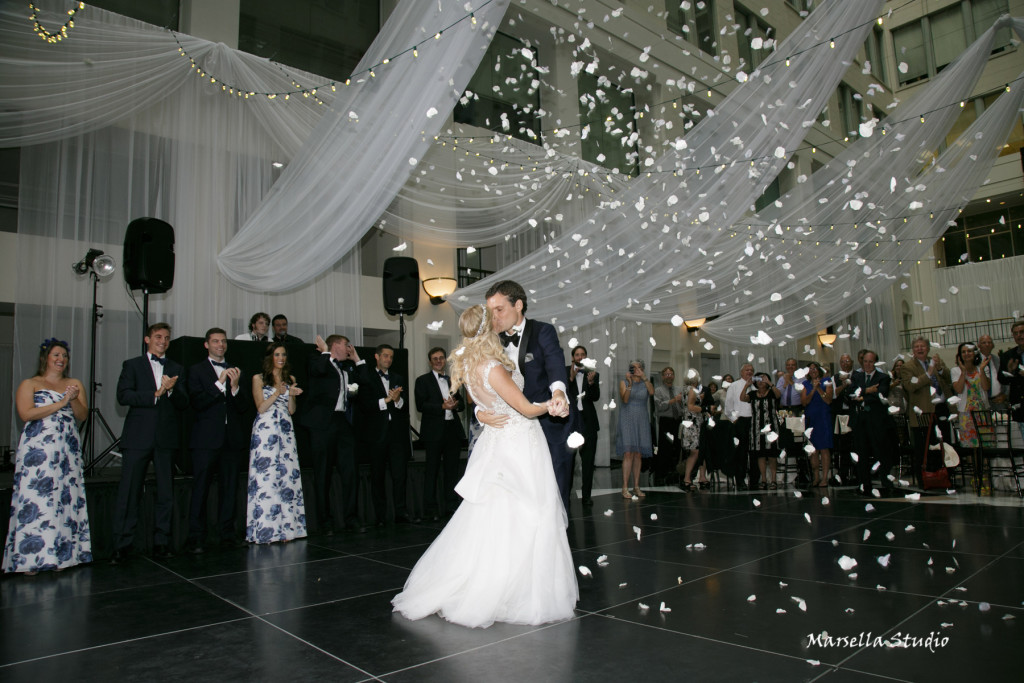 The Curtis Center Wedding Of Ashley And Michael Cutting Edge Wedding Dj Philadelphia Dancing 01